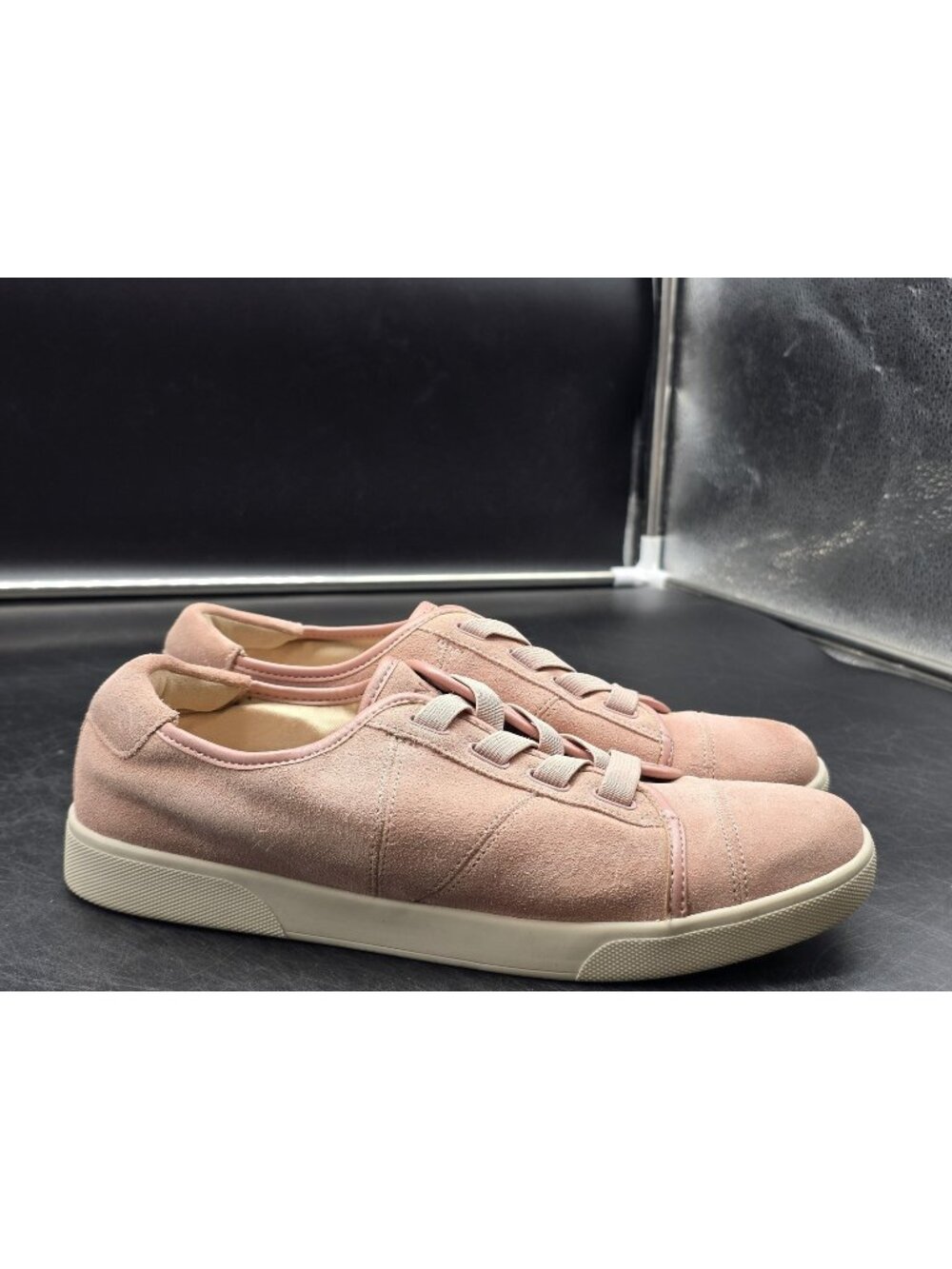 Vionic Shoes Womens Size 7.5 Pink Jean Suede Slip On Casual Comfort Damaged